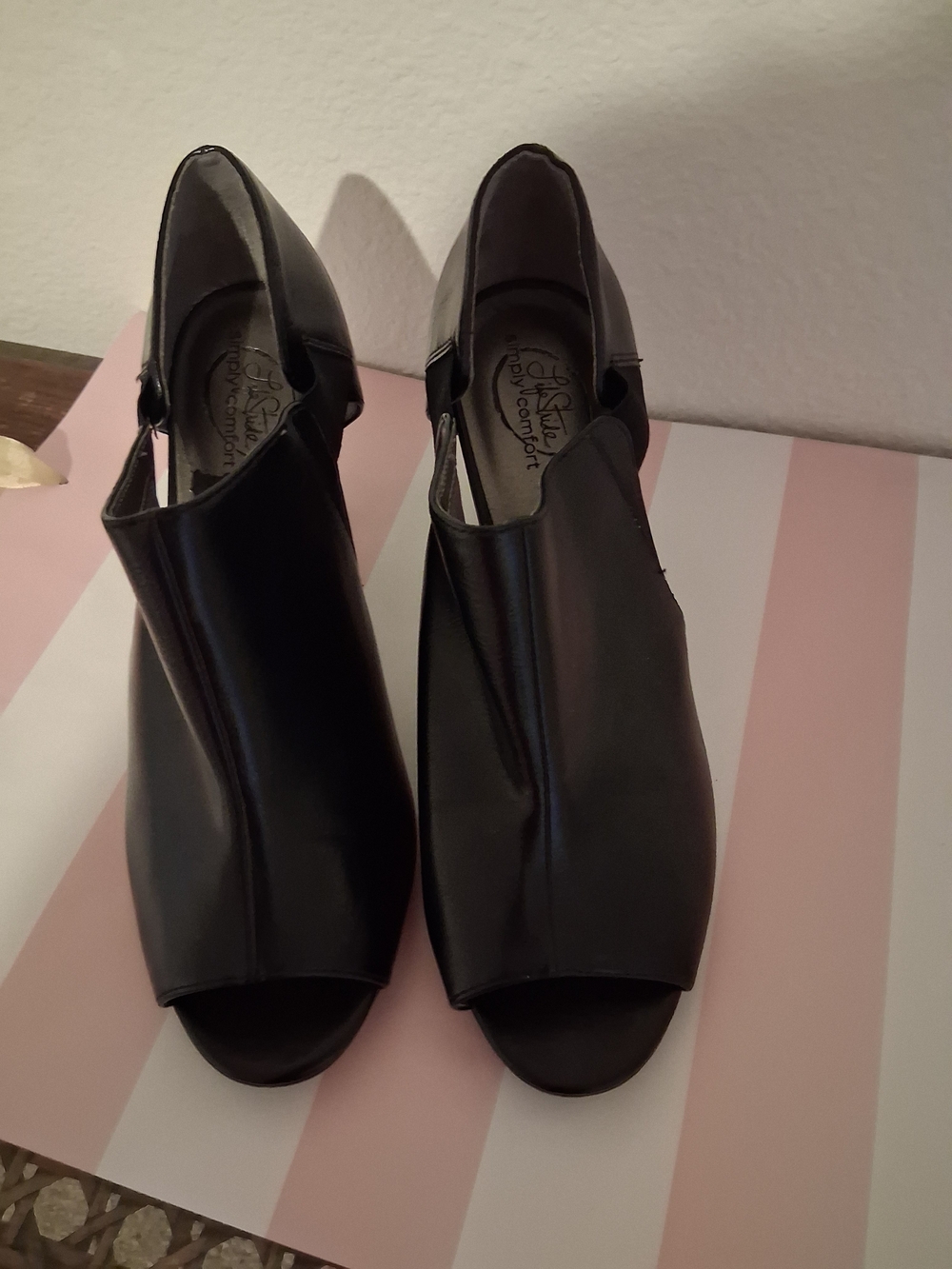 Life Stride Black Open-Toe Slingback Mules